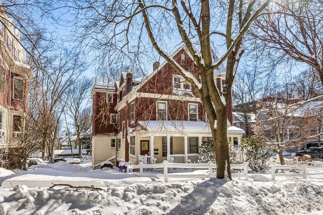 5 Fairbanks St 2, Brookline, MA 02446