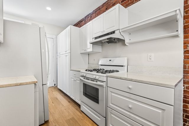 5 Fairbanks St 2, Brookline, MA 02446