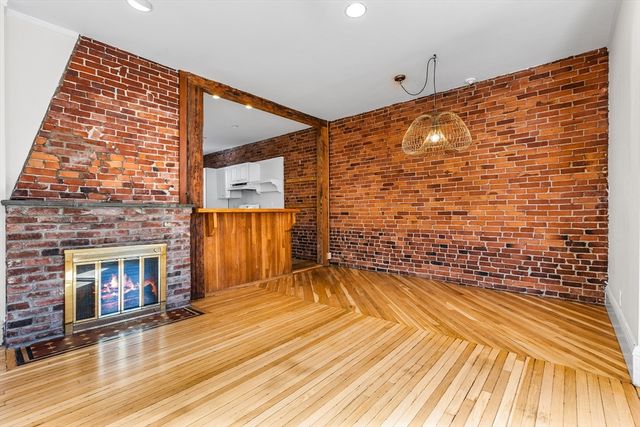 5 Fairbanks St 2, Brookline, MA 02446