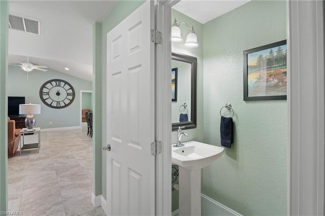 1206 SW 54th ST, Cape Coral, FL 33914