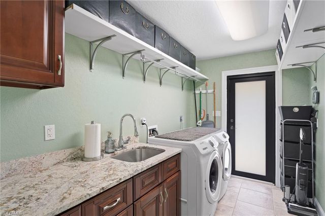 1206 SW 54th ST, Cape Coral, FL 33914