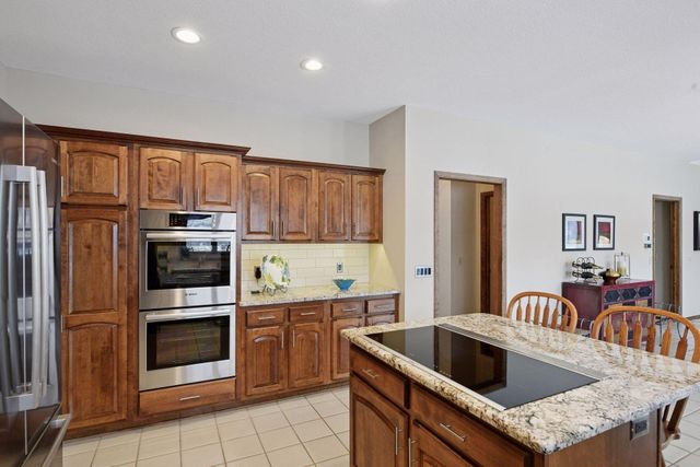 11824 Welters Way, Eden Prairie, MN 55347