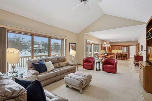 11824 Welters Way, Eden Prairie, MN 55347
