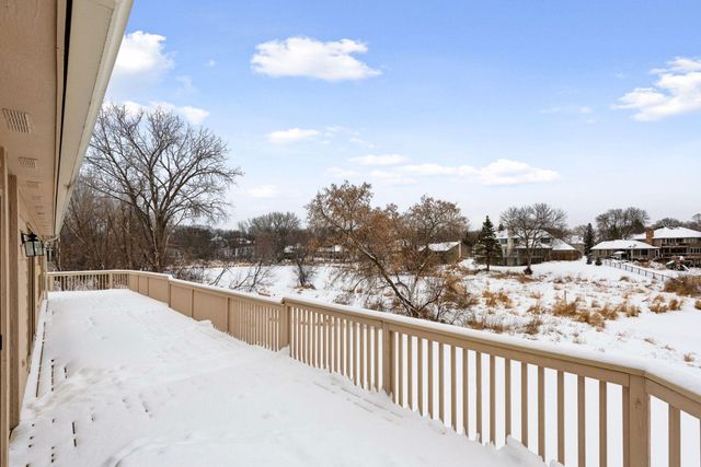 11824 Welters Way, Eden Prairie, MN 55347