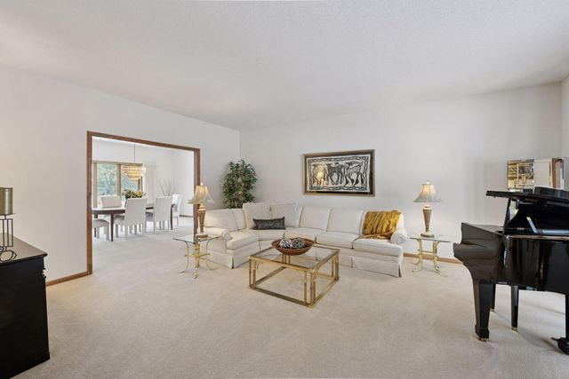 11824 Welters Way, Eden Prairie, MN 55347