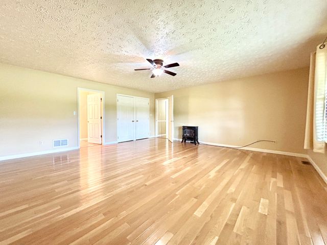 868 Ky-1258, Monticello, KY 42633