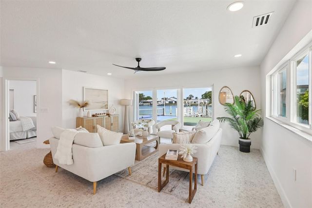 760 115TH AVENUE, Treasure Island, FL 33706