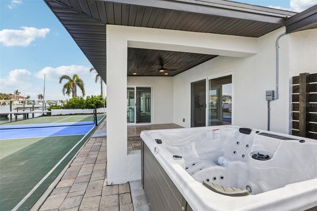 760 115TH AVENUE, Treasure Island, FL 33706