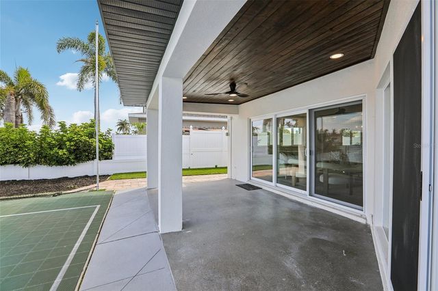 760 115TH AVENUE, Treasure Island, FL 33706