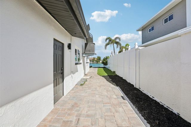 760 115TH AVENUE, Treasure Island, FL 33706