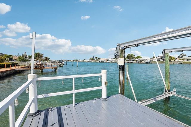 760 115TH AVENUE, Treasure Island, FL 33706