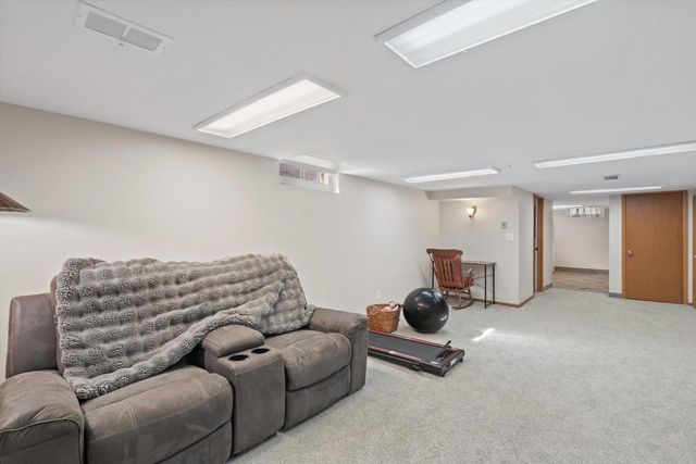 2919 N 85th STREET, Milwaukee, WI 53222