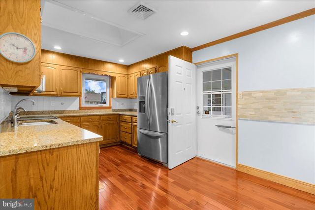 721 AUBURN RD, Fairless Hills, PA 19030