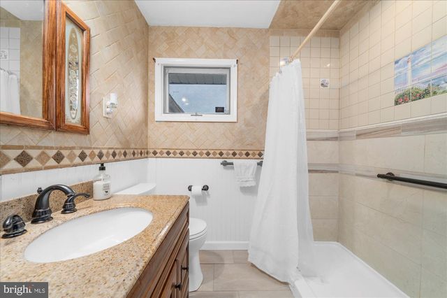 721 AUBURN RD, Fairless Hills, PA 19030