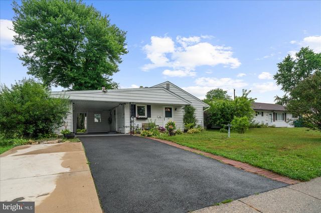 721 AUBURN RD, Fairless Hills, PA 19030