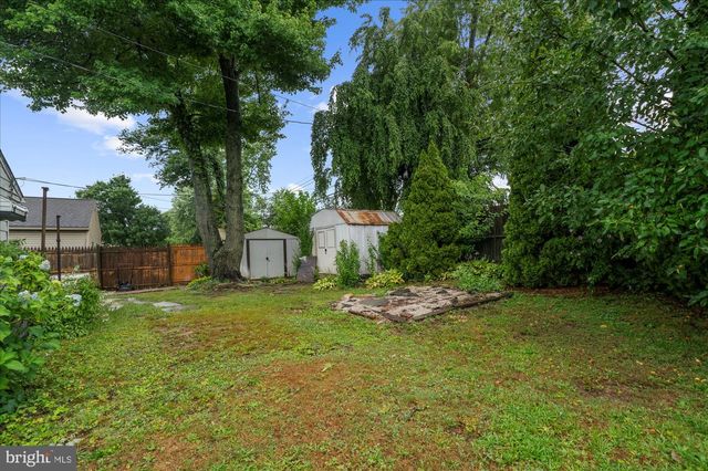 721 AUBURN RD, Fairless Hills, PA 19030
