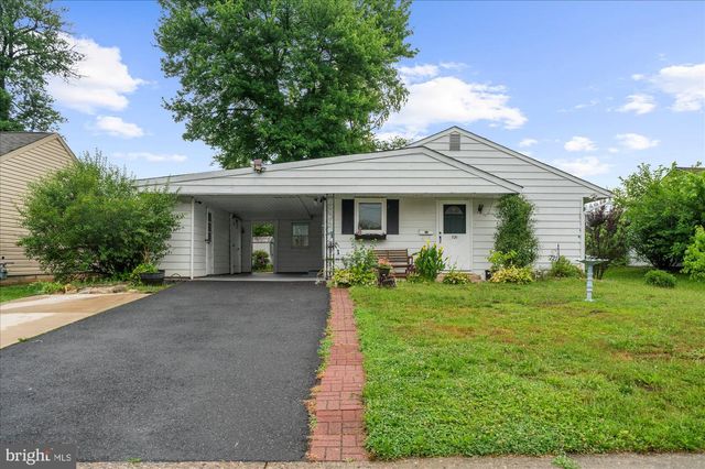 721 AUBURN RD, Fairless Hills, PA 19030