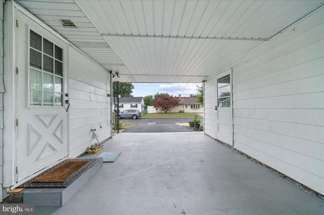 721 AUBURN RD, Fairless Hills, PA 19030