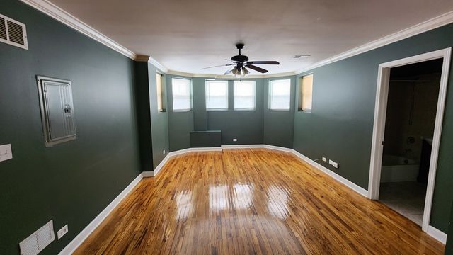 2259 W Rosemont Avenue G, Chicago, IL 60659