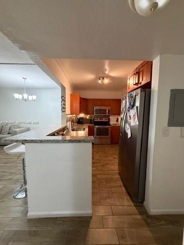 9159 SW 77th Ave 409, Miami, FL 33156