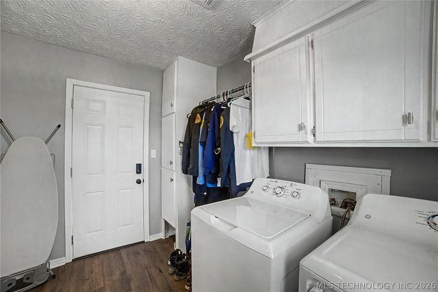 1120 S Sequoyah Drive, Oologah, OK 74053