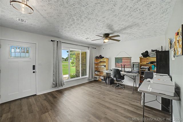 1120 S Sequoyah Drive, Oologah, OK 74053