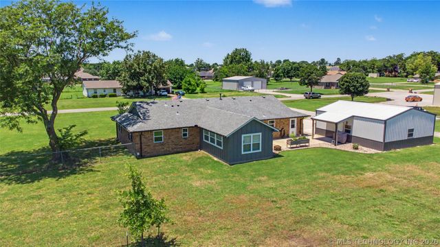 1120 S Sequoyah Drive, Oologah, OK 74053