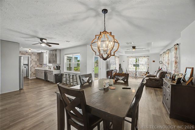 1120 S Sequoyah Drive, Oologah, OK 74053