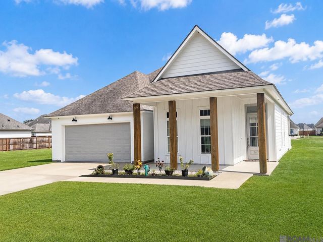 38153 Woodland Trail Dr, Prairieville, LA 70769