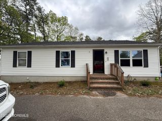 200 Spray Road, Manahawkin, NJ 08050