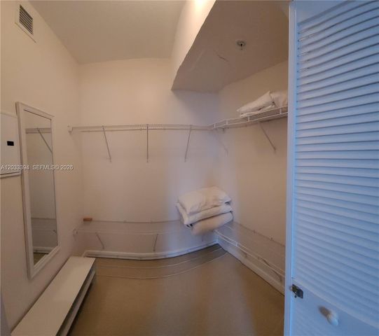 325 S Biscayne Boulevard 3321, Miami, FL 33131