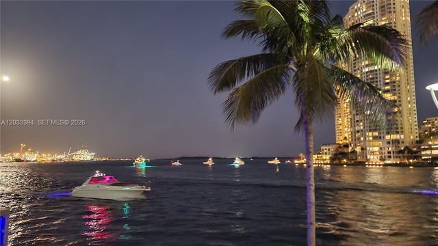 325 S Biscayne Boulevard 3321, Miami, FL 33131