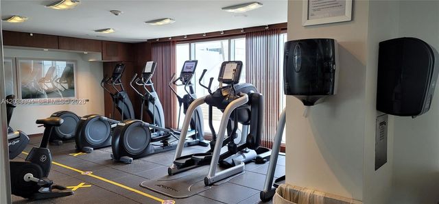 325 S Biscayne Boulevard 3321, Miami, FL 33131