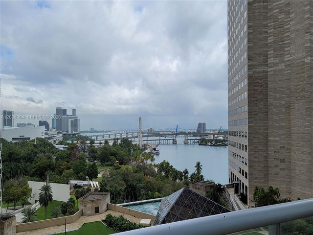 325 S Biscayne Boulevard 3321, Miami, FL 33131