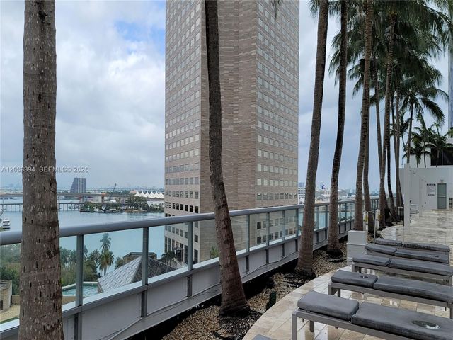 325 S Biscayne Boulevard 3321, Miami, FL 33131
