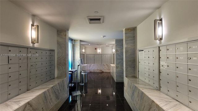 325 S Biscayne Boulevard 3321, Miami, FL 33131