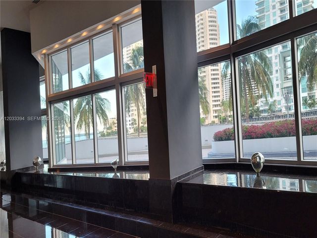 325 S Biscayne Boulevard 3321, Miami, FL 33131