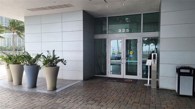 325 S Biscayne Boulevard 3321, Miami, FL 33131