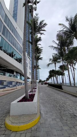 325 S Biscayne Boulevard 3321, Miami, FL 33131
