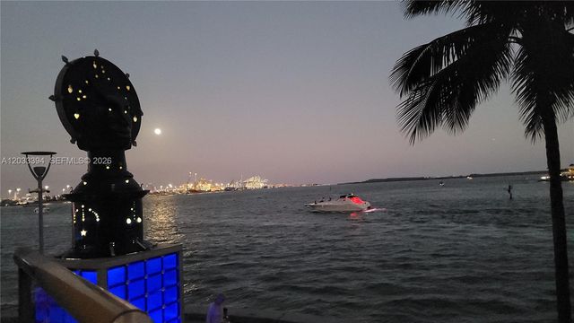 325 S Biscayne Boulevard 3321, Miami, FL 33131