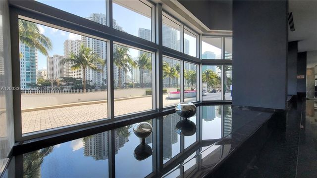 325 S Biscayne Boulevard 3321, Miami, FL 33131