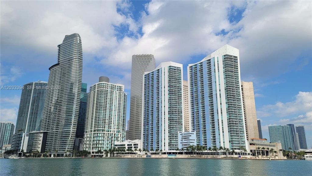 325 S Biscayne Boulevard 3321, Miami, FL 33131