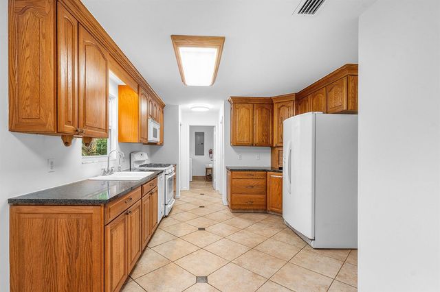 7713 Park Lane Road, Lake Worth, FL 33449