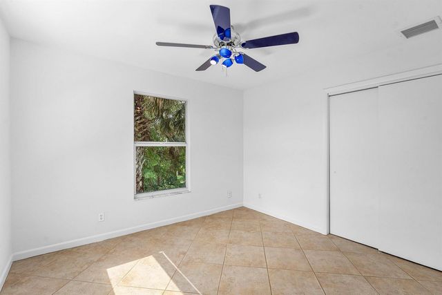 7713 Park Lane Road, Lake Worth, FL 33449