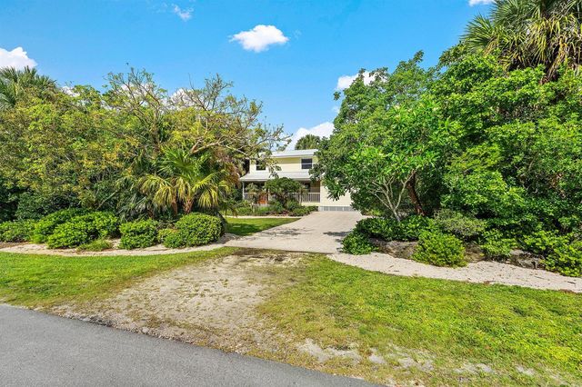 7713 Park Lane Road, Lake Worth, FL 33449