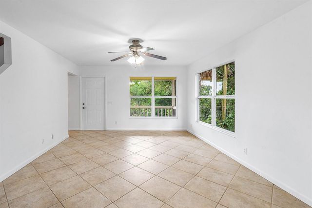 7713 Park Lane Road, Lake Worth, FL 33449