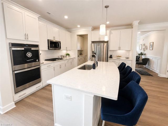 134 Broadwater Way, Stokesdale, NC 27357