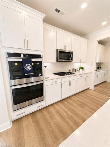 134 Broadwater Way, Stokesdale, NC 27357