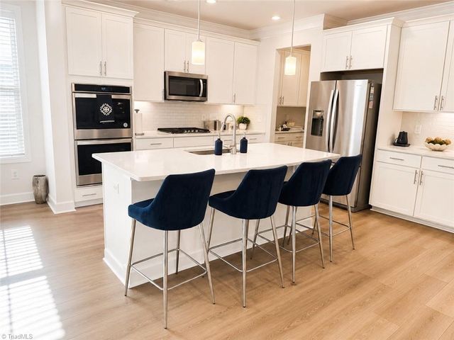 134 Broadwater Way, Stokesdale, NC 27357