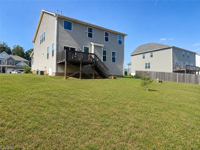 134 Broadwater Way, Stokesdale, NC 27357